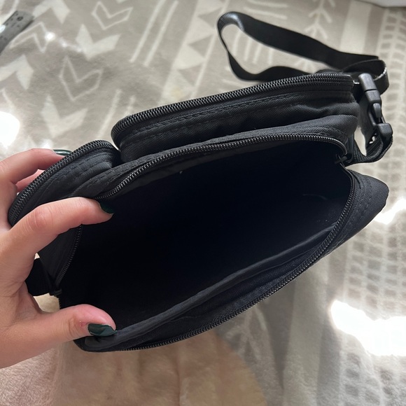 Case Logic Accessory Bag - Picture 5 of 6